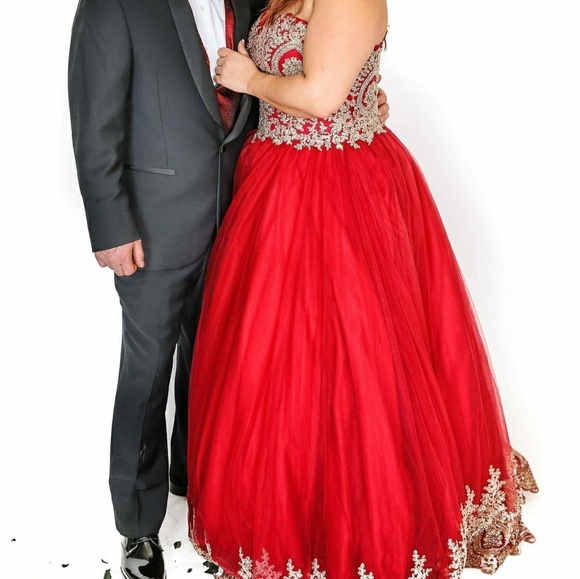 Prom dress - Picture 2 of 2